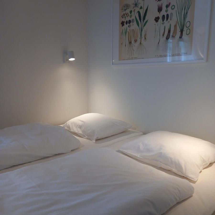 Sandbrekke Gjestegard Hotel *